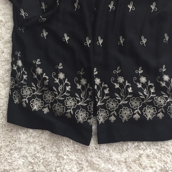 Beautiful and unique Black jacket size 18W - Picture 3 of 4